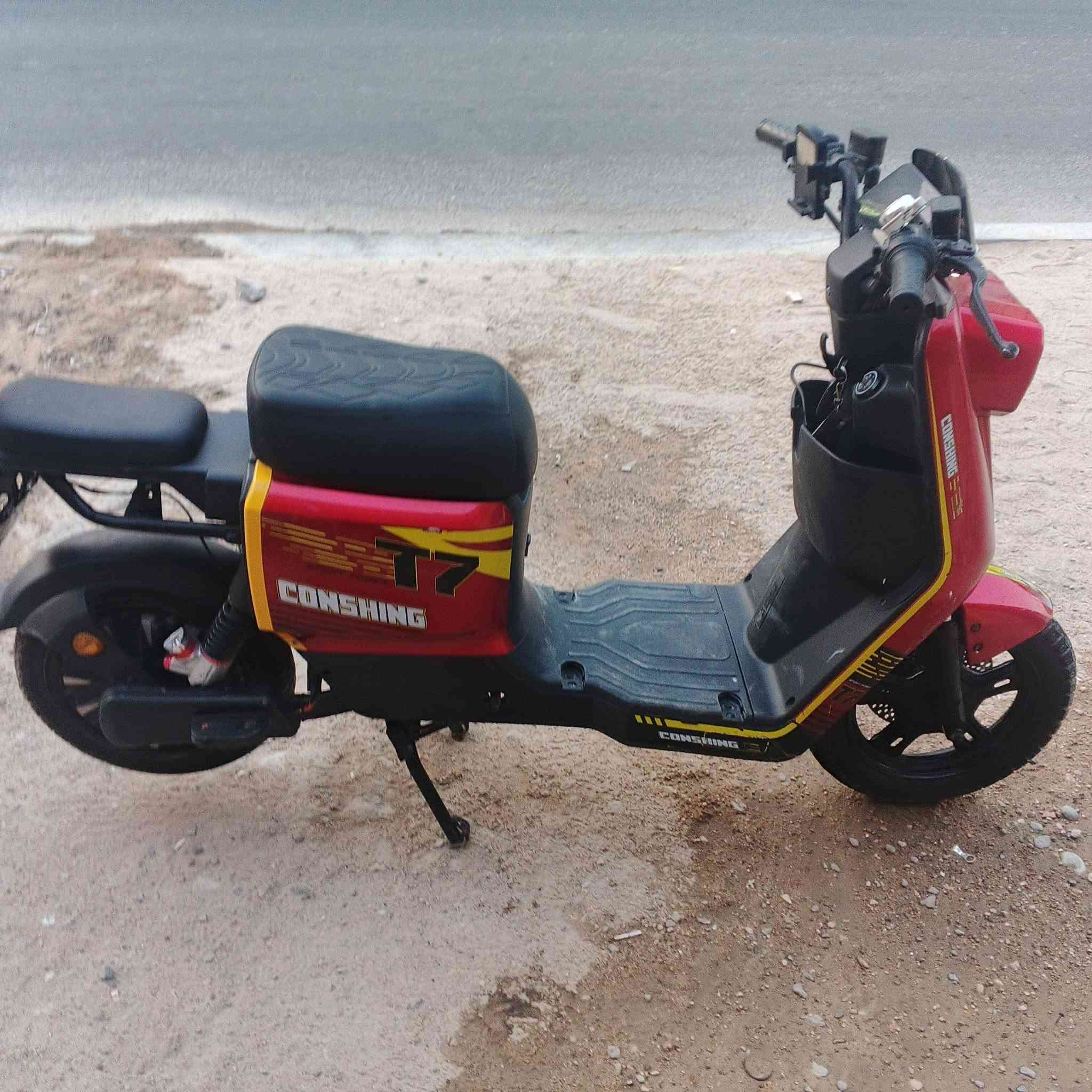 دراجه شحن T11 بطاريه32 امبير موديل 2026 
سعر 425وبيه مجال قليل من  اللون احمر بصمه+كارت تشغيل شغله  اليت عالي ناصي اشاير هورن  نهضته حلوه بطاريات جدد

مكان الزبير قرب مستشفى  دار الشفاء***********@مكلف بل نشر واتساب
