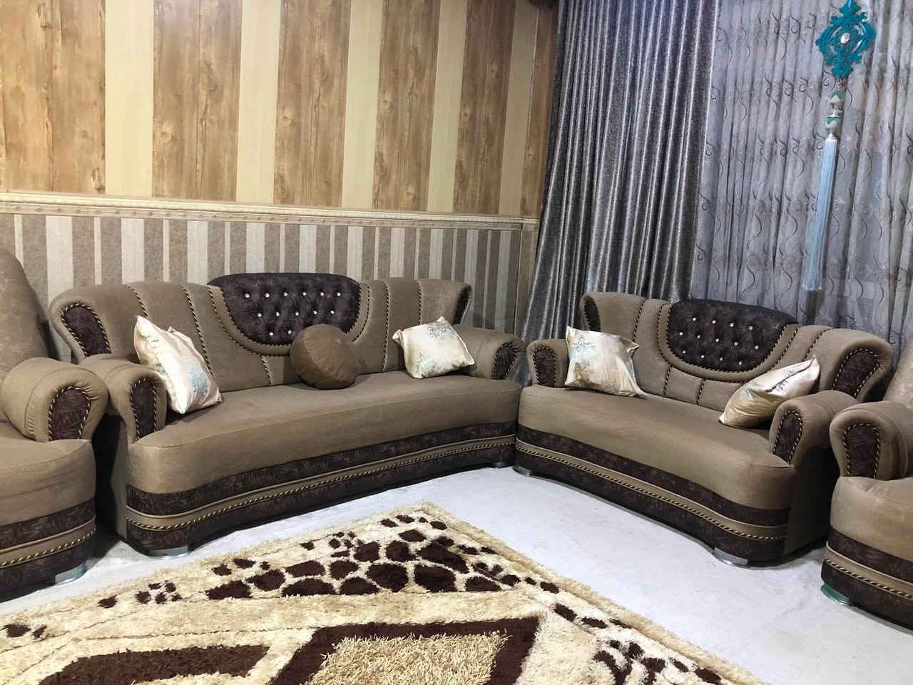 سلاو 
قەنەفەی تورکی
١٠ نەفەری
بەشەرتی بیعەیبی
٤٥٠ هەزارو مامەلە
هەلەبجەی شەهید


**إذا كنت صاحب هذا الإعلان وتريد حذفه لأي سبب، رجاءا أرسل رسالة إلى الدعم الفني**