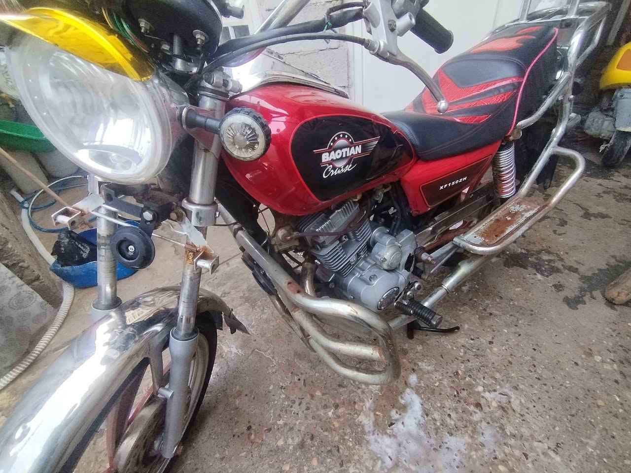 سلام عليكم جوندا للبيع رقم واسط موديل 2014 متوازي ع بيعته 500 اوبيه مجال حك الجيه مكاني واسط حي الحكيم اتصل ***********
