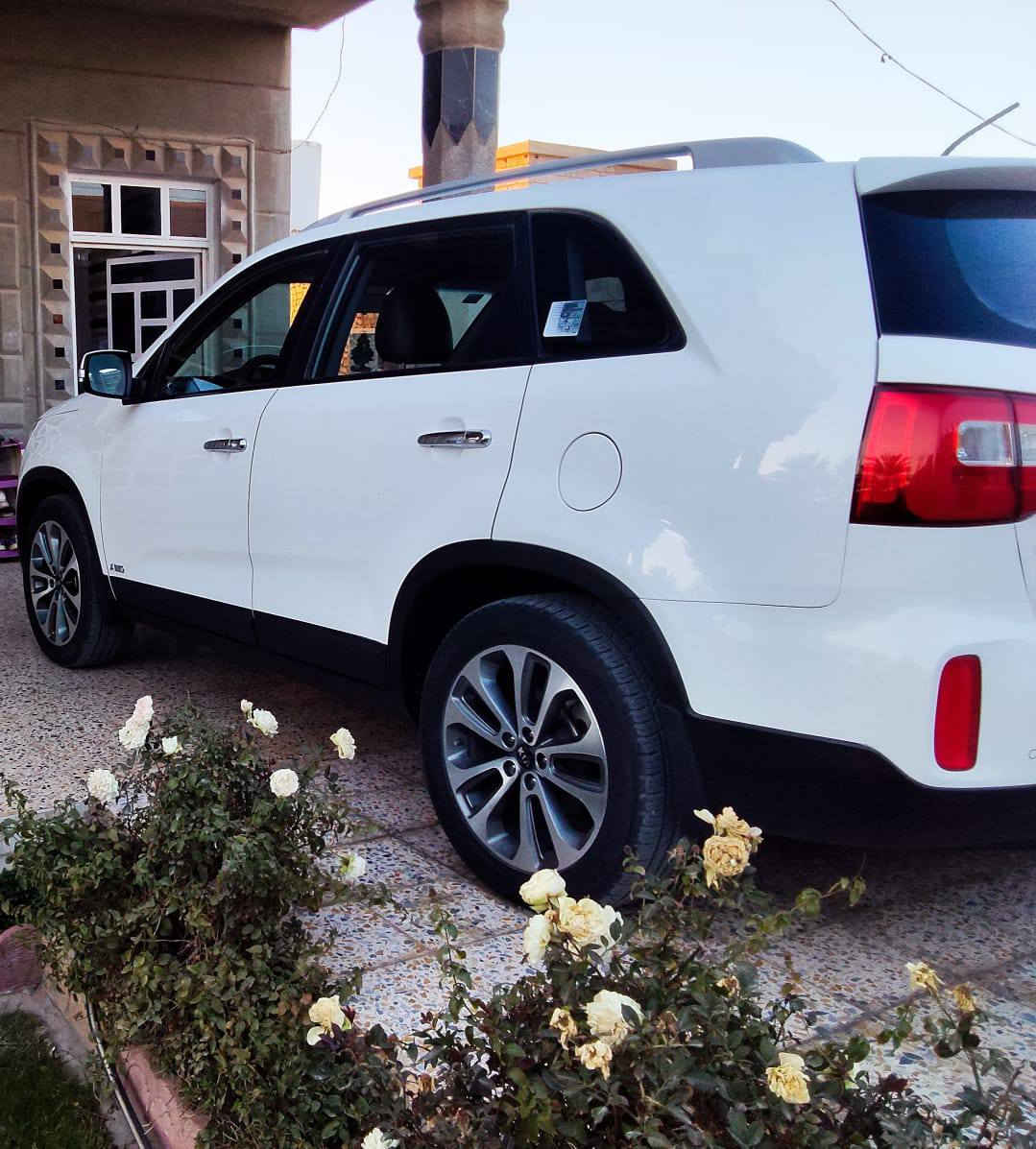 السلام عليكم : ملاحظه مكلف بالنشر الإتصال مع صاحب السيارة رقم التليفون أسفل المنشور..
كيا سورينتو  للبيع موديل 14 سياره فول مواصفات كويتي ماعدا الفتحه ... السيارة مكفولة من صبغ أو ضربة السونار مرفق مع المنشور خمسة ويل كروم تخم تاير ثلاث قطع تبريد. تبريد تدفئة كشنات تحكم ستيرن مري شفط شاشة كاميرا حساسات أمامية وخلفية 

كشنات جلد سياره سبعه راكب  سته سلندر  رقم بغداد باسمي مكاني الأنبار قضاء الحبانيه حصيبه الشرقية ...
السعر ١٨٥$ وبيها مجال 
رقم الهاتف ‏‪***********‬‏
