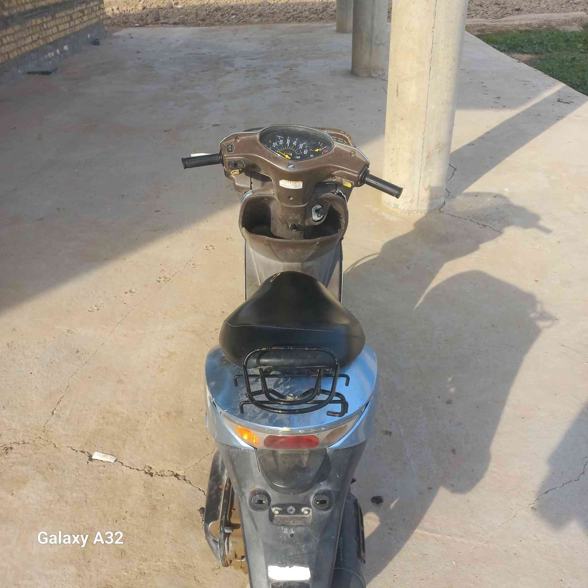 سلام علیکم دراجی ال لبیع مکفولی تشتغل سلف وهندر نضیفه سعر  500 وبیهی مجال السفسار.مگان حله ابو غرق رقمی***********0
