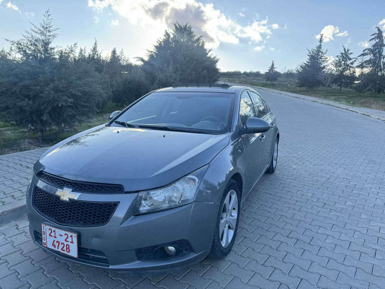 شۆفلێت کروز ٢٠١٠ 
ساخ ساخ مالی مەدەنی بەشەرت 
فول مواسەفاتە .
مەکینە ئۆپترایە گیر و مەکینە بە شەرت 
ساخە و هیج دەعمی نیە بەس یەک دوو پارچەی پەمپە بەبی دەعم،
نرخ 48 وەرەقە و مەجال 

0774 151 1998 السليمانية, العراق
