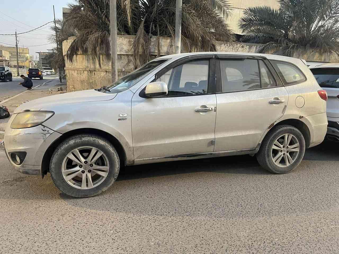 سنتافي ادوات 2010بيع او مراوس بأصولي  كصته جنطة كاز انسى الصرف اقتصادية إلى أبعد الحدود متومة بها سنويه وحصة كاز مكان البصرة لون سلفري تخم اطارات جديدة محرك جديد حدادية طوبة كير نظيف جدآ تبرد ثلج دوشمة سياره جاهزة لمعرفة التفاصيل أكثر اتصل على الرقم *********** السعر 55$وبها مجال ان شاء الله
