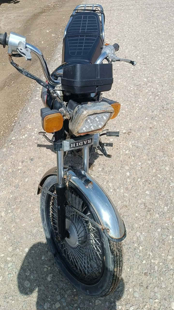 السلام عليكم مكلف بنشر دراجه ارشا اوراق اصولي موديل19مبدل بوشه وبستم *********** السعر450قفل قفل
