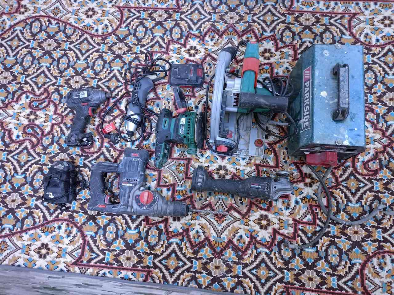 عده كامله الى البيعه ماكينه لحيم زائد منشار خشب زائد جق همر شحن زائد دريل شحن زائد كوسره شحن زائد مجلايه شحن كله عالشرط زائد فرطونه السعر من الاخير257


**إذا كنت صاحب هذا الإعلان وتريد حذفه لأي سبب، رجاءا أرسل رسالة إلى الدعم الفني**