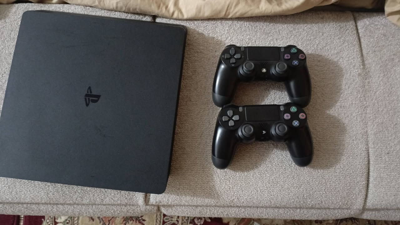 السلام عليكم
بلي 4 سلم مهكر نظام 12.02 نص تيرا، لوك ستيكر نظيف حيل و UPS 850 وياه ايضا جديد كلش و نظيف
2 جوستكات تجارية، وكامل ملحقات وكارتون البلي.. مكاني بابل، المركز، تجي تفحص وتقتنع وتاخذه، توصيل ماعندي

السعر 300 قفل

العاب 👇 

Ghost of Tsushima
The Last of Us 
RESIDENT EVIL 2
GTA
PES 2021
FIFA 22
FIFA 23


**إذا كنت صاحب هذا الإعلان وتريد حذفه لأي سبب، رجاءا أرسل رسالة إلى الدعم الفني**