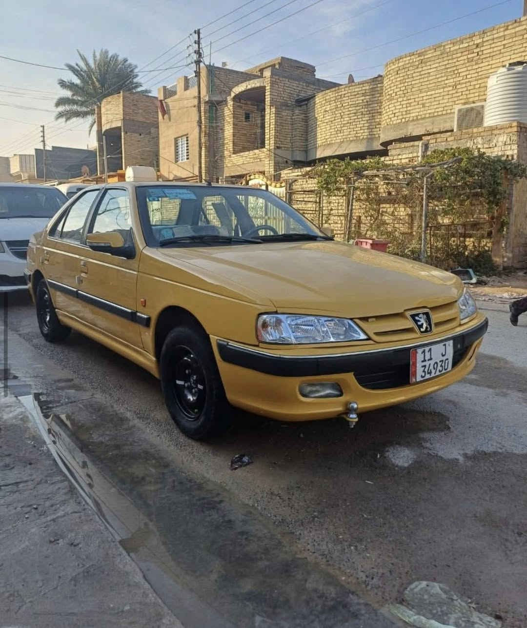 ‏سلام عليكم ‏سيارة بيجو باس ‏موديل 2015 ‏سيارة خير من الله ￼ ‏ مكينة  كير شرط السعر الخمسين ورقة 50$ بيها مجال للشرا ***********￼￼￼
