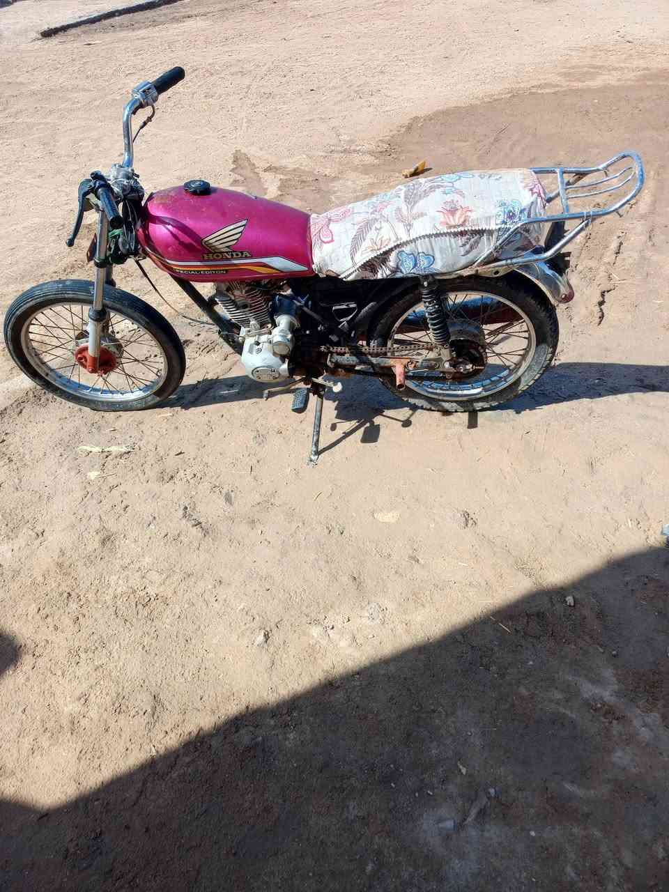 دراجه لبيع كلك مكان ناصرية باغراف  ***********
