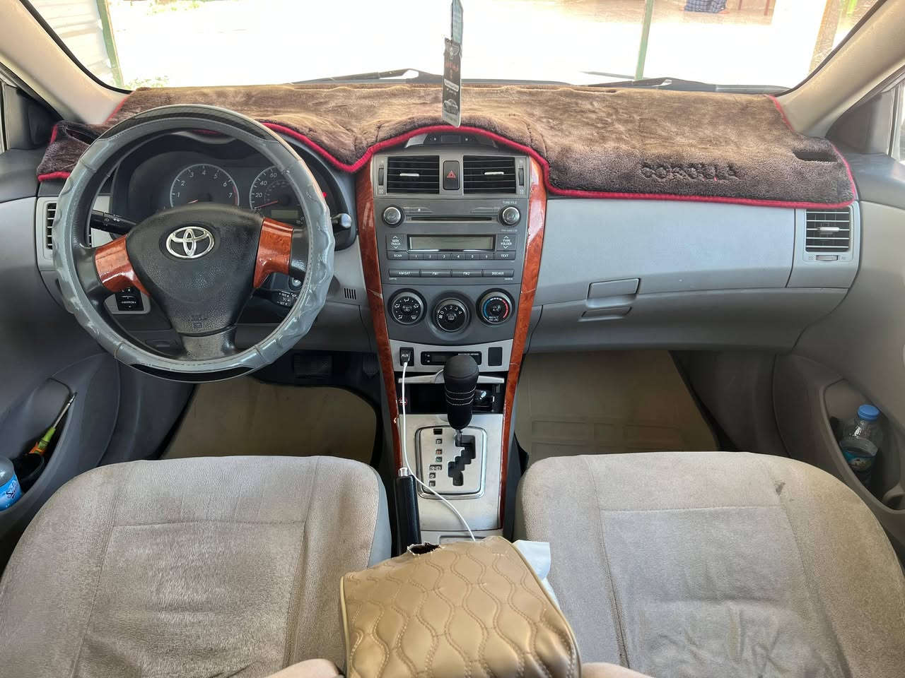 السلام عليكم.
سيارة للبيع نوع كورلا +موديل 2011
رقم نينوى مشروع وطني +سنوية نهايته لل 2028
كابون بنزين  
ضرر 3 قطع 
السعر 100 ورقة وبيها مجال 
للإتصال والاستفسار 
***********
