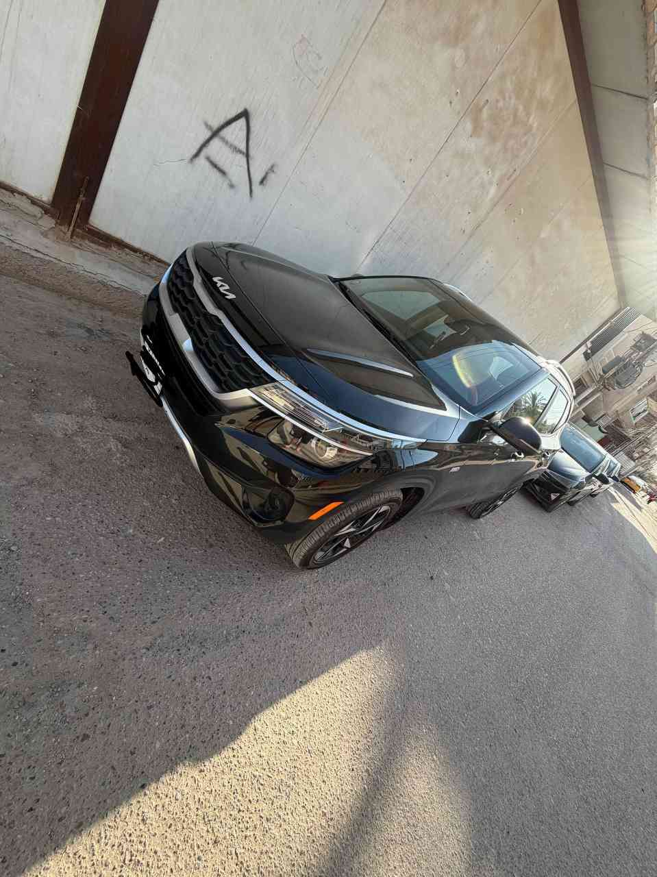 للبيع: كيا سيلتوس 2023 ✅

سعرها ادخل ع رابط https://t.me/carssofiraq/16190

هل تبحث عن سيارة عملية، أنيقة، ومواصفات كاملة؟
فرصة مميزة لاقتناء كيا سيلتوس موديل 2023 (فئة High Grade) بحالة نظيفة جداً "كلين تايتل".
المواصفات الرئيسية:
 المحرك: 2.0 لتر، 4 سلندر قوي واقتصادي.
 ناقل الحركة: أوتوماتيك.
 الممشى: 70,000 كم فقط.
 اللون: أسود ملكي.
 الوقود: بنزين.
 المواصفات: كندية.
مميزات إضافية تجعل رحلتك أكثر راحة وأمان:.
✅ نظام دفع 4 ويل ونظام تحكم في المنحدرات.
✅ رادار، نقطة عمياء، وكاميرا خلفية.
✅ بصمة، تشغيل ذكي، ومثبت سرعة.
✅ مقاعد كهربائية مع تحكم تلقائي في درجة الحرارة.
✅ شاشة ذكية، إضاءة محيطية، ومصابيح زينون أمامية.
✅ نظام ABS، فرامل وقوف إلكترونية، ونظام تحكم إلكتروني في الثبات.
اللوحة: بغداد، 
📞 للاستفسار والتواصل: ***********￼

.

🚗اعرض سيارتك ع اقوى قناة تلكرام و واتساب و صفحتي فيسبوك للبيع و شراء سيارات ادخل ع رابط 👈 https://t.me/carssofiraq
