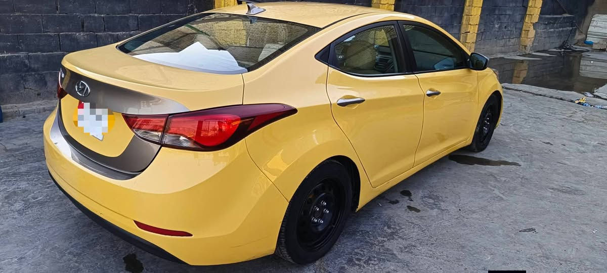 السلام عليكم
للبيع

النترا 2015

وارد كندي ضربتها بابا خلفي عكس سايق

ماشيه 170 km

رقم بغداد 

محرك دوش 

كير At

تفاصيل اكثر اتصال على الرقم: ***********
