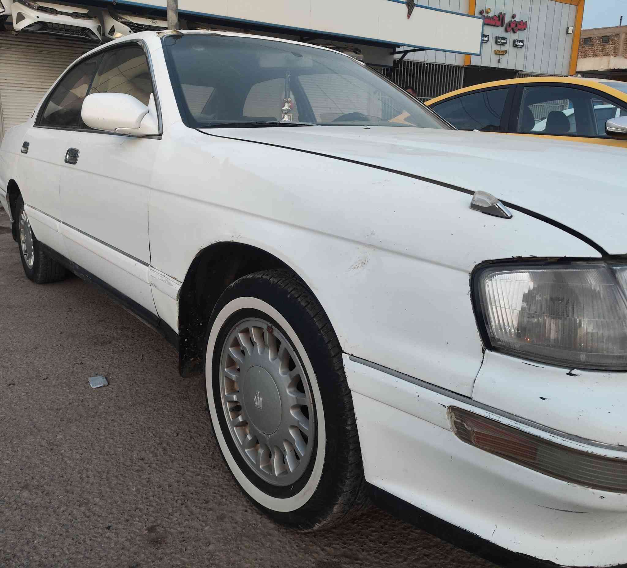 السلام عليكم
بطه منفصل 
موديل 1994
رقم انكليزي سنويه لغايه 2030
مكينه كير جدد
حداديه 50 بلميه 
مشتري من الشرعي مباشر 
الرقم ***********
العنوان ميسان ابو رمانه قرب اعداديه حسان بن ثابت 
السعر 62 وبيهه مجال قليل
