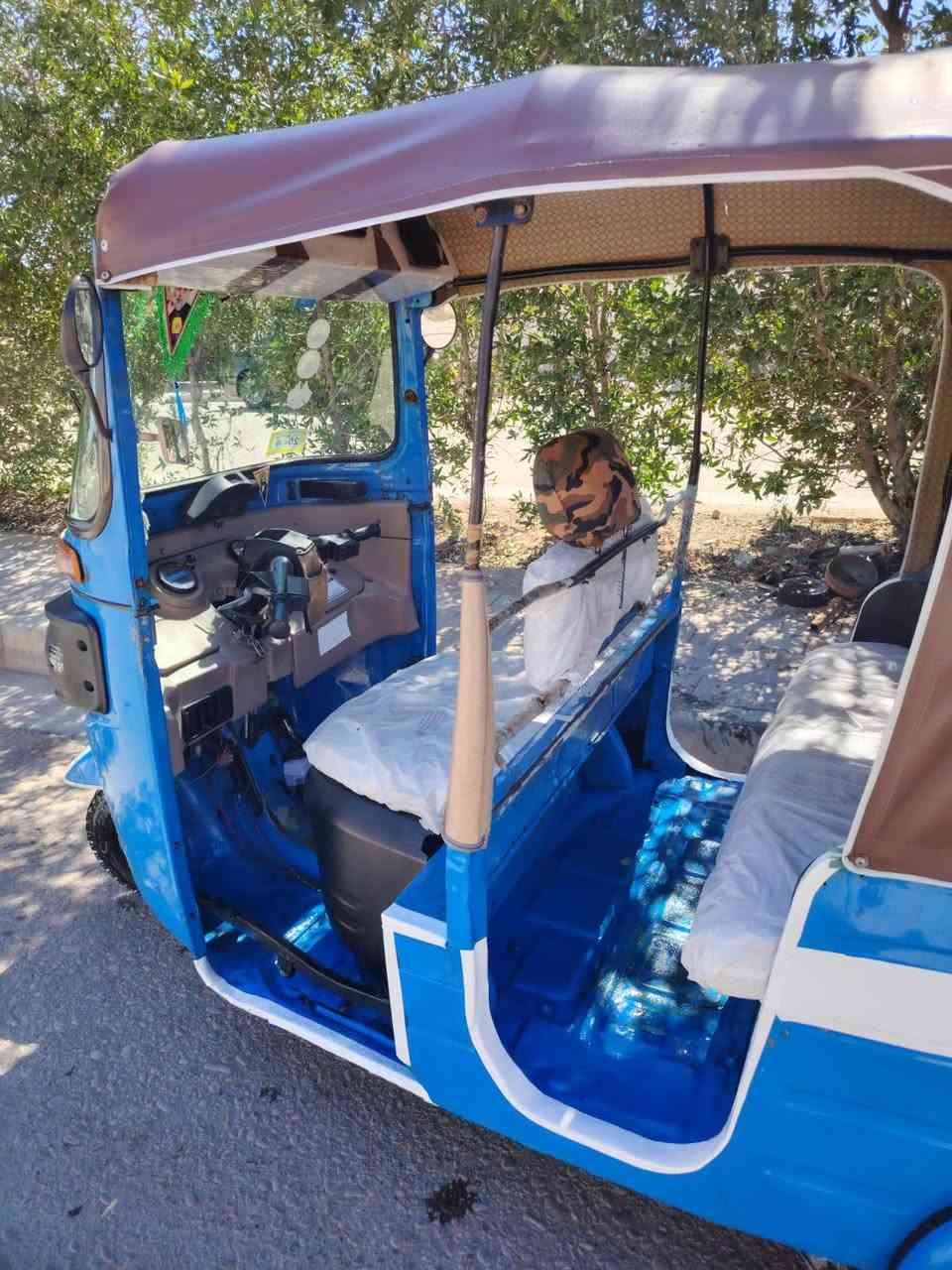 20رقم وسنويهتكتك حلوه وجاهزه بدي بيه باردات  محرك مجفت تايرات جدد كهربائيات شغاله كلها الشراي يتصل واتساب ماكو المكان المجر الكبير *********** السعر 5800  وبيها مجال نشالله
