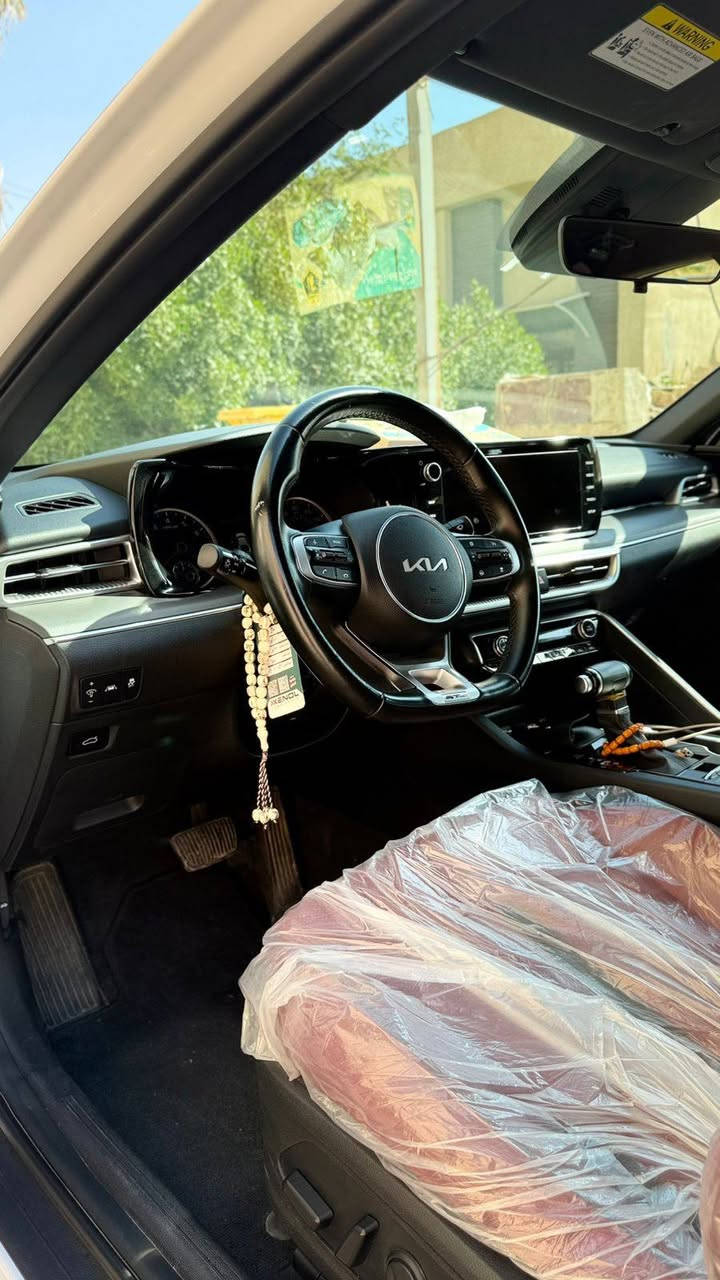 كي فايف موديل 23 جيتي لاين حادث خفيف خلفي محرك 1600 تيربو ماشية 50 قابلة للزيادة بغداد  شارع المغرب الكسرة السعر 182 الاتصال على الرقم ***********
