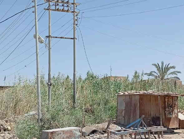 للبيع  فيلا مهجوره ابو محار ملك صرف عند مدخل الصناعيه المدخل مقابل محطه بترول حي الحكم طريق السماوه   الناصريه المساحه 839متر مربع علئ شارعين ملك صرف تصلح تجاري وسكني للبيع  سعر المتر 3 مليون  دينار للمتر المربع مجاوره مباشره لموكب الحر الرياحي قابل للتفاوض 
ت *********** me السماوه
00971-509782777. الامارات whatsapp
 gmccali@live.com
