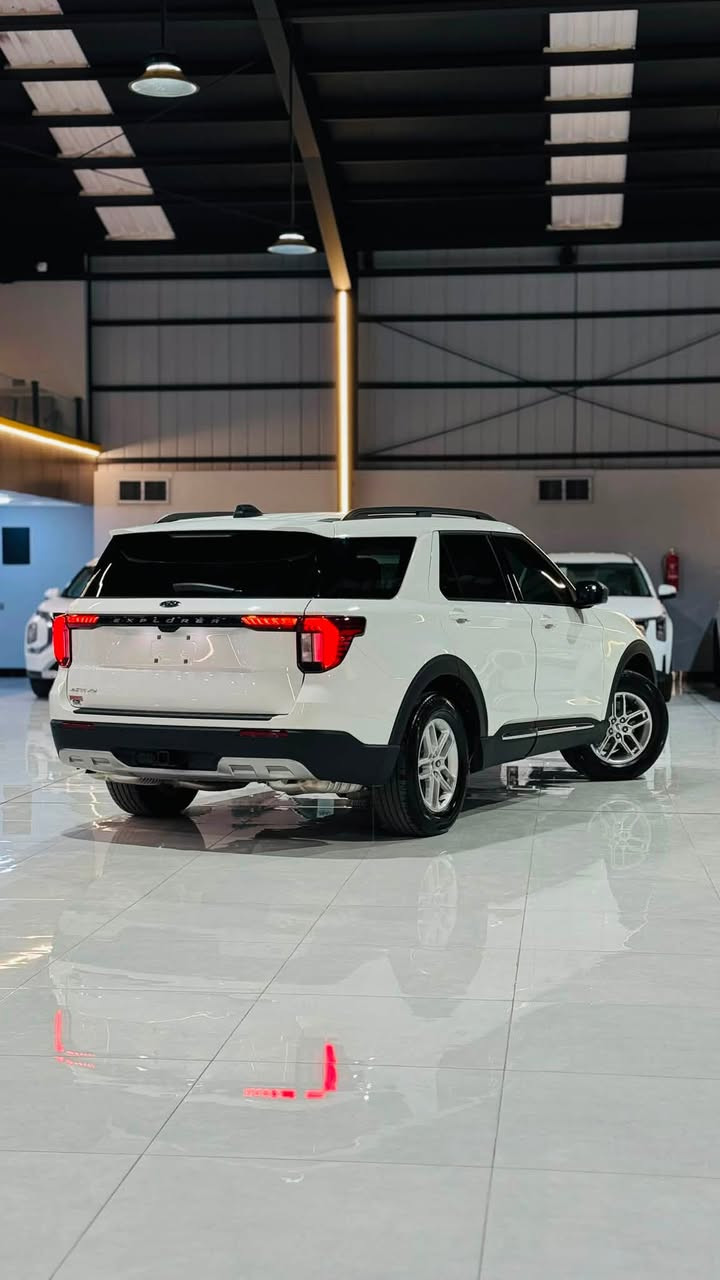 بدون حادث بدون ارباگ
🔥

Ford Explorer - 2025 
.
مواصفات active 
.
ماشیە بس ٤ الف مایل - زیرو 👌
.
محرک اربع سلندر تیربو ٢.٣ لتر ( اقتصادی)
.
الكاميرا الخلفية - تدفئة المقاعد - بصمة - مثبت السرعة - مرايا جانبية كهربائية - شاشة - مراقبة النقطة العمياء - التحكم التلقائي في درجة الحرارة - نظام فرملة الطوارئ - 8 وسادة هوائية - مصابيح زينون الأمامية - المصابيح الأمامية ليد - أبل كاربلاي - التشغيل عن بعد - مقاعد الصف الثالث
.
سیارە بدون حادث بس جاملغ و تایر مفتوح 
یعنی سیارە بس جاملغ وحدە صبغ و شویە من باب ، رقم الشاصی :
1FMUK7DH8SGC43162
.
للسعر - ***********
.
سیارە بدون رقم ، یترقم شمالي 
.
مکان سیارە کلار
