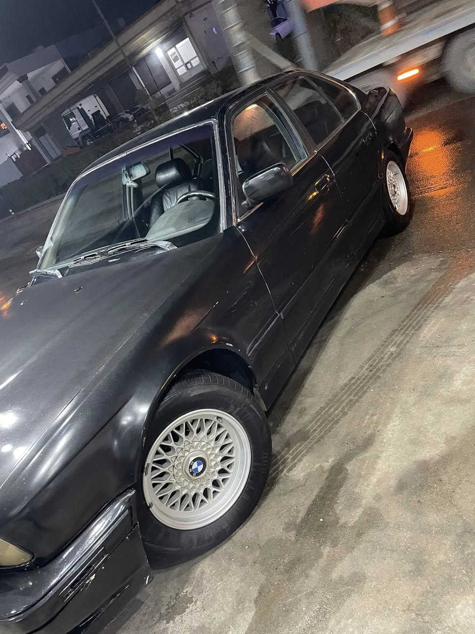 ئارم پلاستيك
كوشن جلد و هيتر 
ده بل چه كمه جه
هه موو گياني له سه ر ده قي شه ريكه يه
بي ده عم و ليدراو 
مه كينه گير به شه رت 
چوار ويل و تايه لوك 
٤٠ گلا
***********
***********
ده ربنيخان
