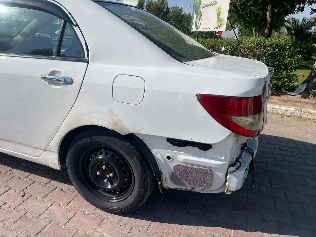بي واي دي ٢٠١٣ للبيع محرك كير وتبريد مكفولات بيهه خياسات بالجملغات واكعه عليه سقيفه ومرجعيهه عل بارد سياره خير من الله نصبتهه حلوه كهربائيات كلهه شغاله وبسم صاحبيالسعر ٣٨ وبيهه مجال ***********
