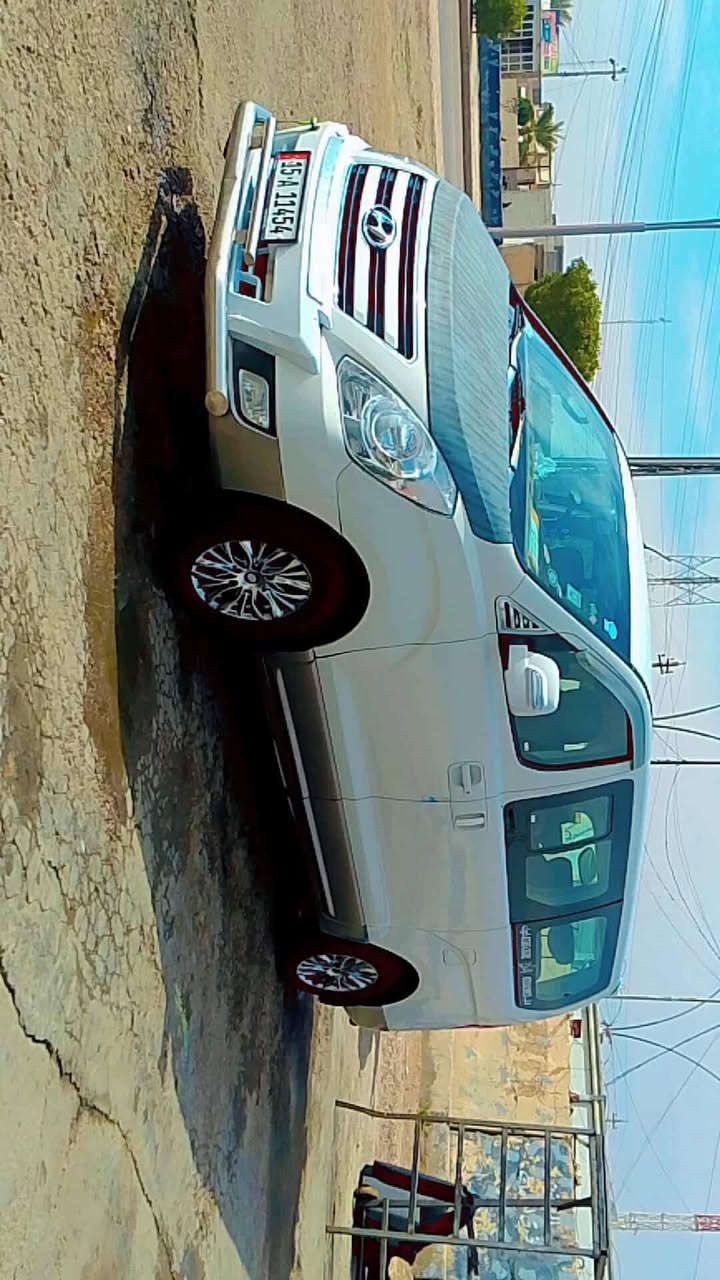 السلام عليكم .. استاركس موديل 2011فول مواصفات 7الوان كرسي دوار رقم انبار انكليزي بسمي سنويه لل 29 امضفره هيئه بيها قطعتين كير محرك جديد تبريد ثلج دوشمه اكشانه خليه النحل السعر (155)
***********
