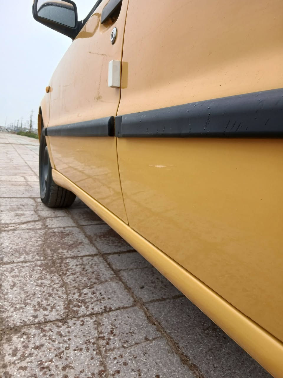 السلام عليكم سمند موديل 2011 مكفولة من ضربة وتبديل بيهه صبغ شي قليل لا خياس ولا جراد كير مكينة جدد تخم تاير حدادية أمامي خلفي جديد كهربياتهه كلهه شغالة سنتر لك سايد بريك رقم نكليزي سنويتهه 3031 هية وغرامة مصفرة عارضهه 
38 بيهه مجال حك الجية رقمي ***********
