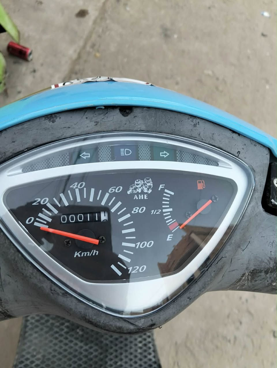 سلام وعليكم ماكس عدله للبيع دراجه نضيفه وما مفتوح برغي بيهه وكلشي شغال الكهربائيات السعر 600. مكاني بلديات ***********
