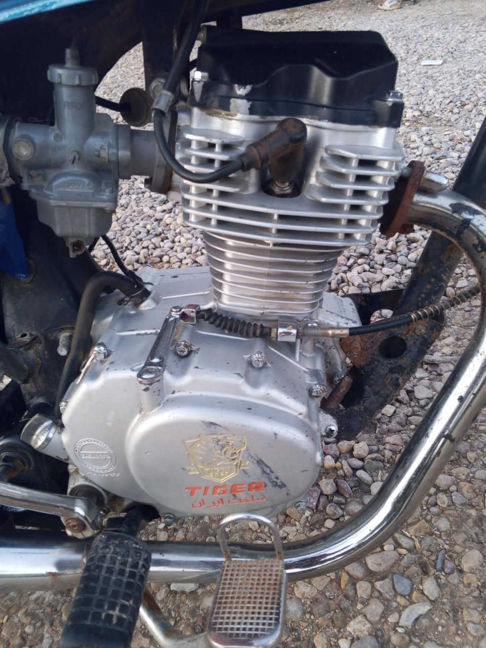 السلام عليكم 
دراجة للبيع 21 أوراق اصولي وليس سكنر نضيفه كلش احله من بالصوره مكاني الشوملي الاتصال على الرقم التالي ***********او هاذه الرقم ***********او مراسلة الصفحه السعر 525وبيه مجال
