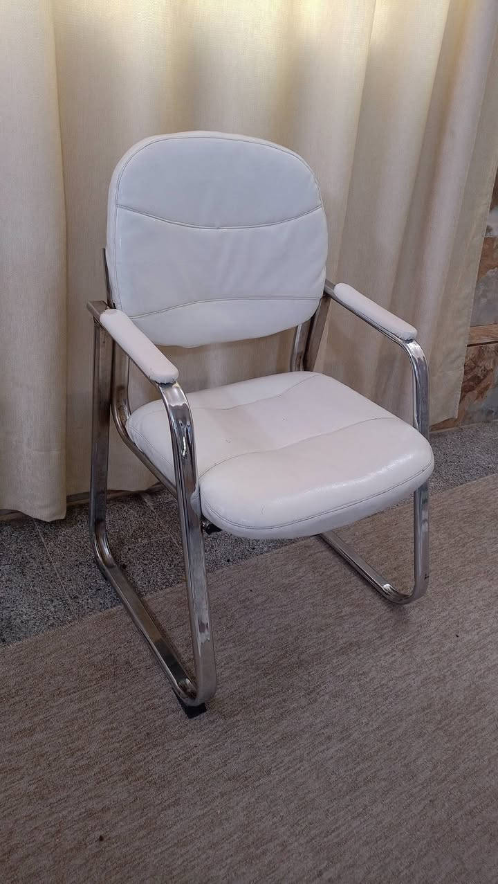 كرسي صاج سعر 20 
كرسي ستيل سعر 30
العنوان مهندسين شارع مطعم الخيمة


**إذا كنت صاحب هذا الإعلان وتريد حذفه لأي سبب، رجاءا أرسل رسالة إلى الدعم الفني**