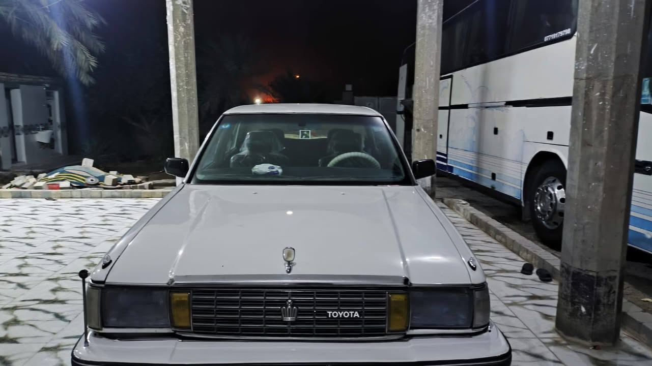 السلام عليكم سيدان ايسر بلاد رقم انكليزي بسمنه للبيع ***********
