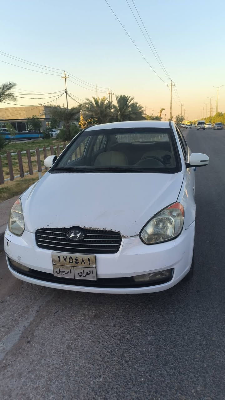 السلام عليكم
اكسنت مديل 2011 /.    1600
السياره بيهه 3قطع بدون داخل طخات بسيطه 
السعر 80 وبيهه مجال 
***********

