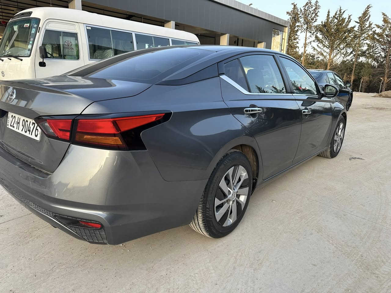 سلام عليكم 👋
للبيع التيما موديل 2022  مواصفات s 
بي 2 قطع صبغ بدون دواخل سياره جديده 

رقم سنويه جديد سياره مال بيت نظيف 
جاهز تحويل مباشر مكان سياره سليمانيه
 
داخل مدينه سعر فقط 143 بي مجال للشراي  
رقم موبايل *********** بي واتساب 
رقم ***********  تحياتي للجميع 🫡
