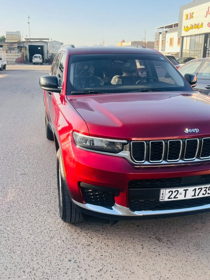جيب  كراند شيروكي .
الشكل الجديد كليا   7   راكب.
الموديل : 2023. (وارد امريكي )
المحرك : V6.  3.6L . 
العداد :  40الف كيلو .
السيارة مكفوله من الحادث 
فقط حرق بل قاعتت الفيوزات ومبدله وكاله وثرء الحريق مصبوغ البنيد فقط
* دفع رباعي 4x4 . 
* رادار امامي مع مانع تصادم . 
* تحذير الخروج عن المسار . 
* تحذير النقطة عمياء  .
* ويل قياس 20 انج .*
*دشبول دجتل مع شاشه بمواصفات عاليه
* نظام الخرائط (GPS
* كاميرا داخلية محيطيه  360 درجه  . 
* كاميرا خلفية . 
* المصابيح الأمامية زنون .
* كشافات الضباب زنون .     
* تشغيل عن بعد .
* صندوق كهربائي .
*شفتات بالستيرن.
*الگير ماوس مع وضعيات قياده متعدده.
* مقصورة الركاب من الملكي المنفصل 
* حفظ وضعيات الجلوس (ميموري) . 
* المقاعد الأمامية كهربائية .
* المقاعد الأمامية تبريد وتدفئة .
* المقاعد الخلفية تدفئة .
*سايد بريك بصمه.
*فول تحكمات ستيرن امامي خلفي.
*عشره  ايرباك بالدشبول ولتكم ولكراسي
* سستم صوت Alpine . 
* انارة داخلية LED . 
* حساسات خلفية . .
* مكيف خلفي مع وحدة تحكم منفصلة . 
* تدفئة ستيرن . 
* مرايا متحسسه للضوء العالي . 
* مانع تصادم خلفي .
* بلوتوث تلفون . 
* محدد سرعة . 
* نظام التشغيل والاطفاء الاوتوماتيكي 
رقم اربيل تريد وكاله و تحويل 
بيع او مراوس حسب القناعه 
سعره ( 290) 
تصال (***********)
