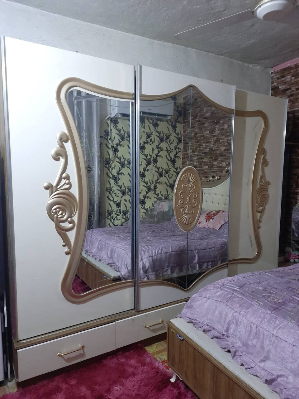 غرفه تركيه ظخمه ٧ قطع كنتور ٣ متر  السعر ٤٠٠ وبيهه مجال بغداد مدينه الصدر هاتف ***********
