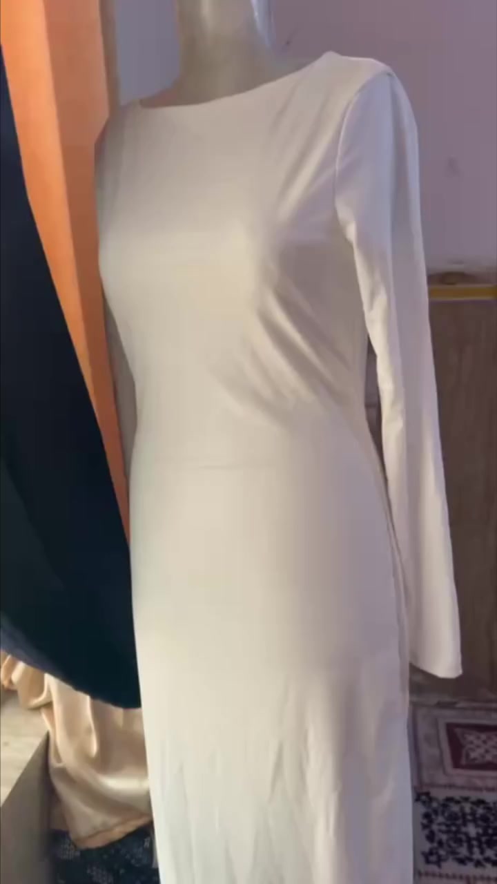 فستان عقد أومناسبة بسيط قماشه يجنن 
يلبس من وزن ٥٥ لل ٧٠ قماشه ليكرا مالابسته ولا مرة أريده ب ٢٠ ألف


**إذا كنت صاحب هذا الإعلان وتريد حذفه لأي سبب، رجاءا أرسل رسالة إلى الدعم الفني**