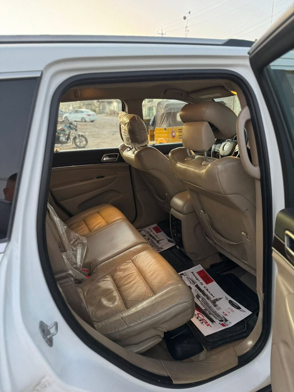 السلام عليكم،
سيارة جيب أمريكي للبيع أو مبادلة بسيارة تسلا.
السيارة نظيفة وجاهزة للاستخدام، والفحص مرحّب به.
البيع أو المبادلة حسب الاتفاق.

للتواصل: ______***********
المكان: _____بغداد غزاليه
