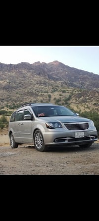 كرايسلر تاون آند كانتري 2014 ثلاثينية فووول مواصفات  الثلاثينية معروفة...