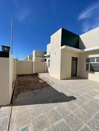 بيت جاهز للسكن ملحق الثانيه 200م طابق واحد سند حر السعر 125 مليون للات...