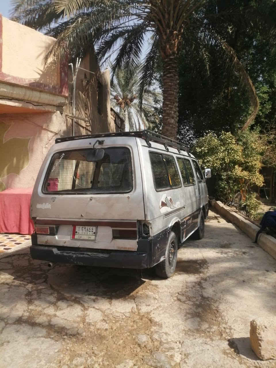 كيا بستا ٩٣    مثل ما موضح بصوره
رقم بابل ألماني 
سنويه نافذه
مكينه كايمه
اكسل بي ونه
سياره تمشي وين تريد تروح بيها روح بس تنقص دهن 
كشناتها كلها موجوده ودرع ودرج 

ابيع هل موجود غرامات هيئه مادري بيها لا رايح ولا مراجع   تحويل مباشر  اكعدك يم راعيها   جيراني واخوي 

مكانها بابل معروضه ٢٣
الشراي يتصل 
***********
***********

