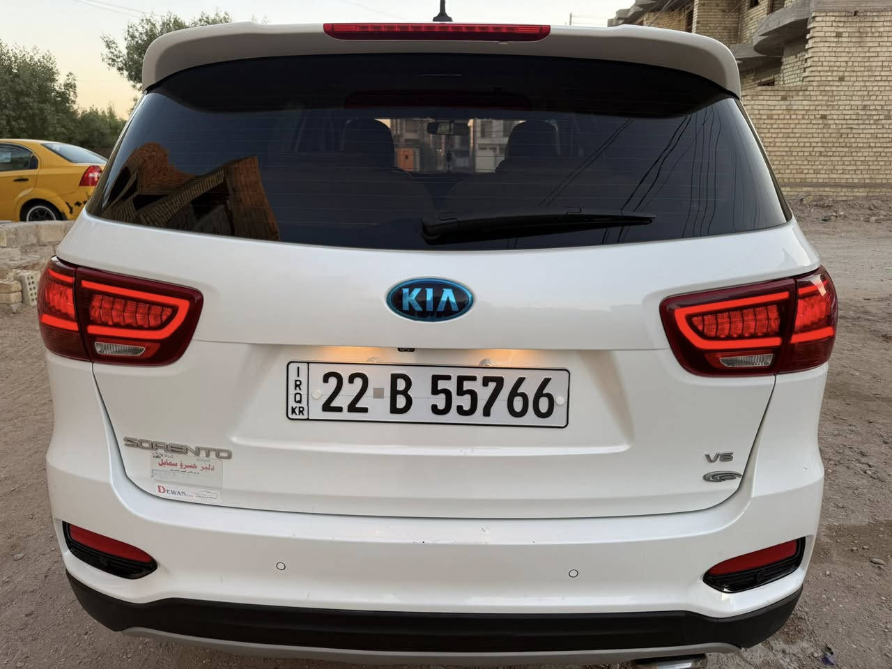 اسلام عليكم سورنتو 19 مكفوله من صبغ و بارد و تبديل بيه شدوخ بصيطه مكحله محرك و كير مكفولات ع وضع الشركه 6 سلندر ماشيه 90 رقم اربيل مميز سنويه بسمي موصفات السياره كشانه جلد كهرباء 7 راكب 3 قطع تبريد بردات خلفي كامره دوار 360 سياره بعد احلا من الصور شدتين و 28 ورقه بيه مجال بصيط مكان السياره فلوجه 
***********
***********
