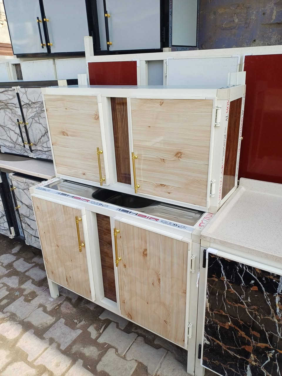 للبيع 
العنوان الخضر شارع جياشي محلات ال حجي رشيد  *********** يوجد خدمت توصيل
