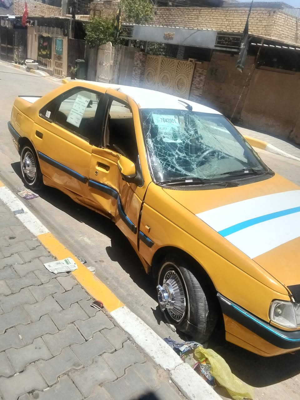 سلام عليكم روه 405 للبيع
مضروبه سياره حلوه وكامله 
سياره مكينه كير كاملات 
تبريد شغلات رقم انكليزي الجديد
السيارة بسمنه وراعيه موجود
نبيع عله هاي الحطه 
السعر 20 وبيه مجال 
العنوان بغداد الحسينيه 
***********
