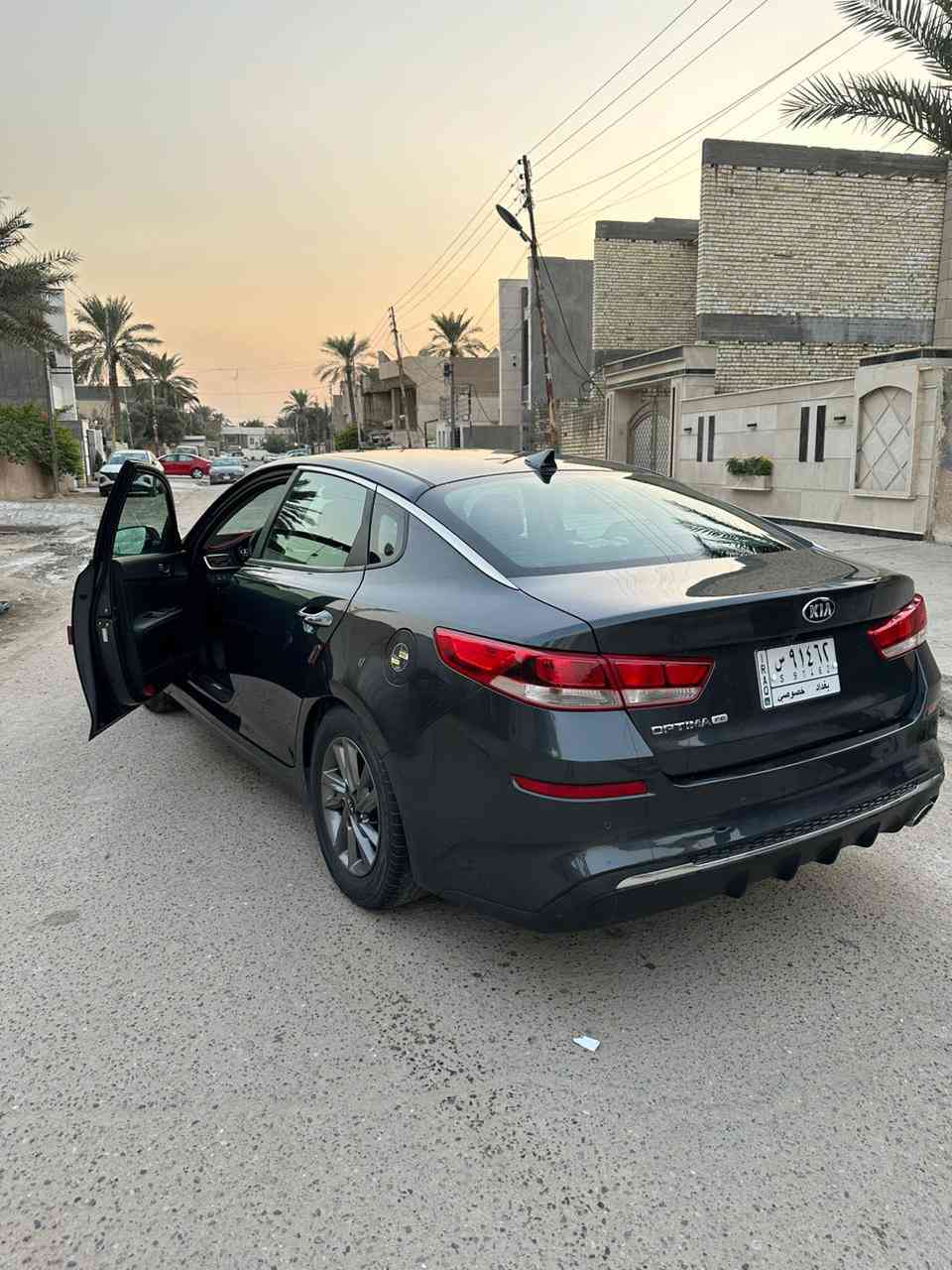 السلام عليكم
اوبتما 2020 

بيها جاملغ وباب ونص البنيد مصبوغ 

ايرباك ستيرن طاك 

ماشية 72ميل 

ويل كب 

حساسات 

كامرة 

شاشة 

تحكمات 

نقطة عمياء 

رادار توقف ذاتي 

محرك 2000gdi

رايدها 145وبيها مجال 

رقم بغداد - مكانها بغداد 

للاتصال ***********
