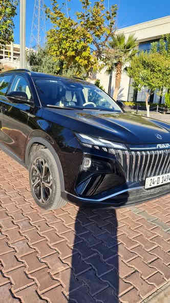 للبيع او مراوس برقم شمالي فقط
دونك فينك هيوج هايبرد Dongfeng Huge
ضمان 6 سنوات او 200,000 كيلومتر
_المحرك 1.5L محرك هايبرد من شركه نيسان اليابانيه
_موديل2024
_القوى الحصانيه/242 HP
_عزم الدوران/540 نيوتن
_ناقل الحركه/7 سرعات
_عداد الكيلومتر/54 الف كيلومتر وقابل للزياده
_عدد الركاب/5راكب
_قياس الويل/19 انش
_بانوراما
_كاميرا محيطيه 360 درجه
_اناره داخليه مخفيه متعدده الالوان
_شاشه التحكم 12.3 انش
_شاشه عرض القياده 12.3 انش
_التحكم بلتبريد والتدفئه لمس
_مري كهرباء/شفط+تدفئه مري
_مكيف امامي منفصل وموزع خلفي
_مقاعد مصنوعه من جلد النابا
_تدفئه تبريد كرسي السايق
_مقعد السائق كهرباء 10حركات
_مقعد الراكب كهرباء 4حركات
_عدد وضعيات القياده 3
_ملاحظه ملاحظه استهلاك الوقود 5.8 لتر لكل 100 كيلو يعني اقتصادي جدا
_بلوتوث
_حساس اضائه
_نظام المساعده على النزول من المنحدرات
_رادار (تحديد مسار)
_حساس خلفي
_محدد سرعه
_نظام المساعده على القياده
_دخول ذكي(بصمه)
_اناره محيطيه اماميه
_اناره اماميه زينون
_كشاف ضباب خلفي
_صندوق شفط
_هاند بريك كهربائي
_فتحه USB
_توقف توماتيكي( Auto Hold)
_حساس مطر
_مؤشر لضغط الاطارات
_عدد السماعات/ 8 سماعات مع سماعات الرأس في المقاعد الاماميه
_عدد الوسائد الهوائيه/8

السعر:::: 29 مليون مرقم دهوك كامل
ملاحظه ملاحظه السياره بيها صبغ بسيط ومؤشر بالون الاحمر
رقم التلفون/ *********** اتصال ويوجد بي واتساب ايضآ
