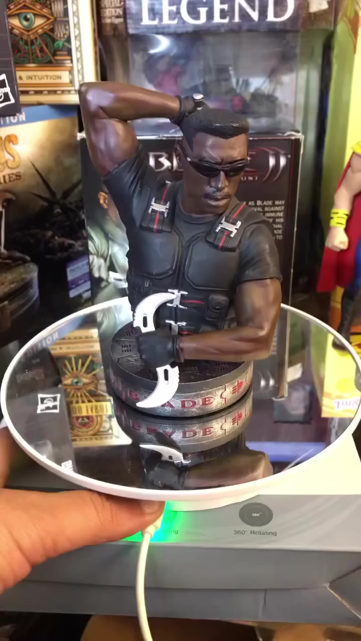 متوفر مجسم بليد من سلسلة أفلام ( السياف ) الجزء 2 إصدار 2002 الشركة المصنعه ( داينمك فورسس ) رقم القطعه 1051 من أصل 1998 قطعه بالعالم " مادة الصنع ( رزن ثقيل ) السعر بعد التخفيض 200 الف


**إذا كنت صاحب هذا الإعلان وتريد حذفه لأي سبب، رجاءا أرسل رسالة إلى الدعم الفني**