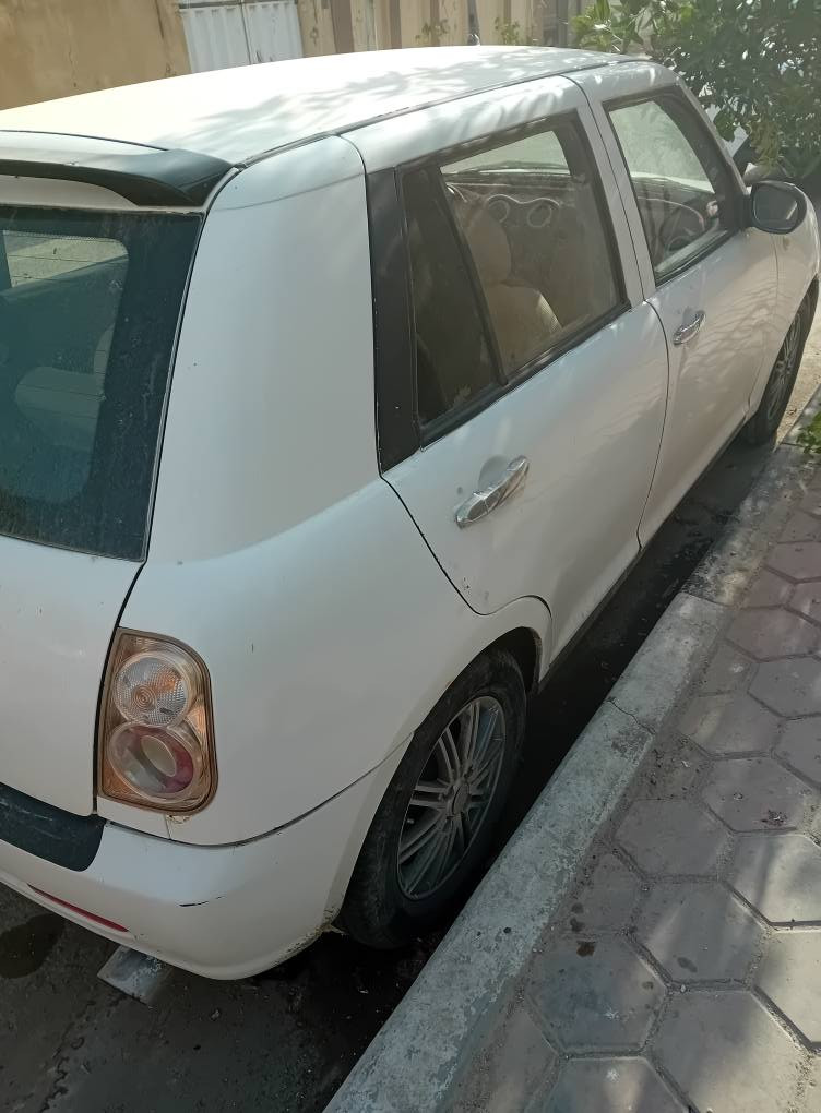 ليفان ٢٠١١ رقم كربلاء محرك فيه تنقيص قليل كهربائيات تبريد دواخل اطارات جيدة
السعر ٢٨ وبي مجال قليل 
*********** كربلاء, العراق
