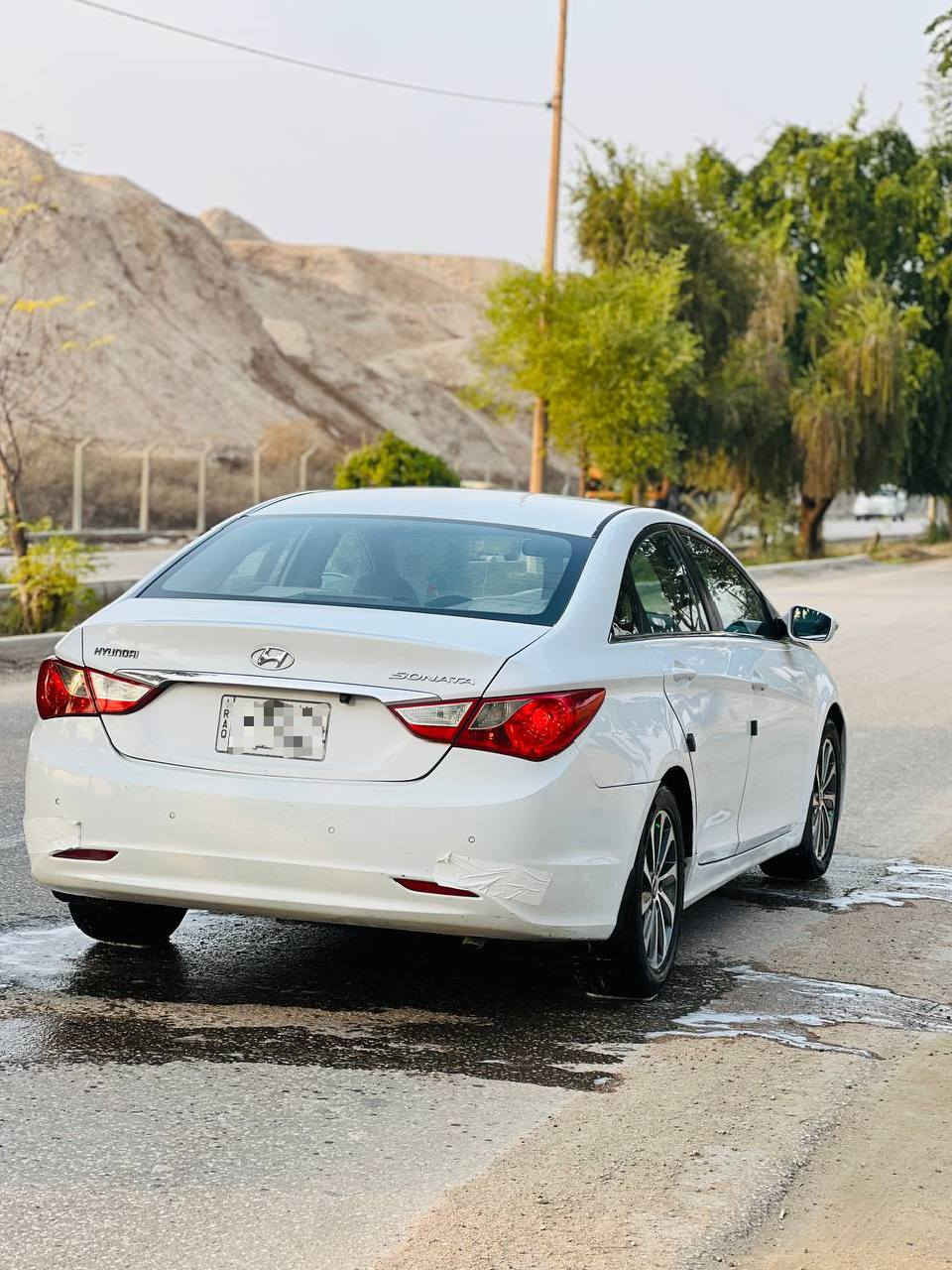 سلام عليكم سوناته 2013خليجي رقم بغداد مكفوله عدا الدور الخلفي بي صبغ شويه والباب ربعه ملاونيه ويه الدور فقط الباقي مكفول حداديه جديد تبريد ثلج مواصفات فول عدا الفتحه كشنات كهرباء مري شفط شفتات ستيرين فول تحكمات قطعتين تبريد شاشه وكامره خلفيه حساسات خلفيه نضام ايكو تثبيت مسار السعر 130وبيه مجال مكاني بابل مركز المدينه الرقم ***********
