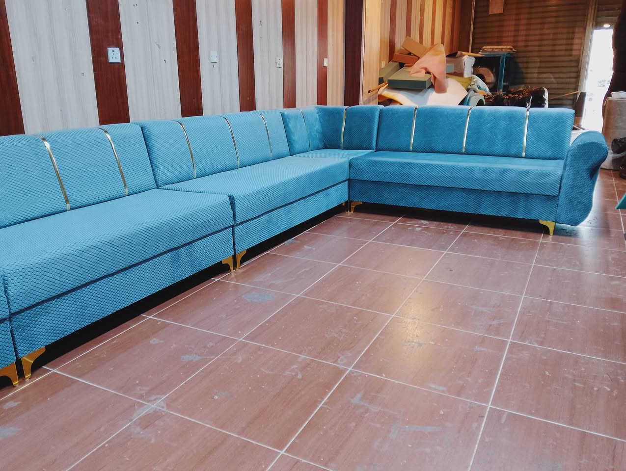 ديوان 11 نفر كلش نظيف 180 الف عنوان اربيل مامزاوه
واتس ***********
