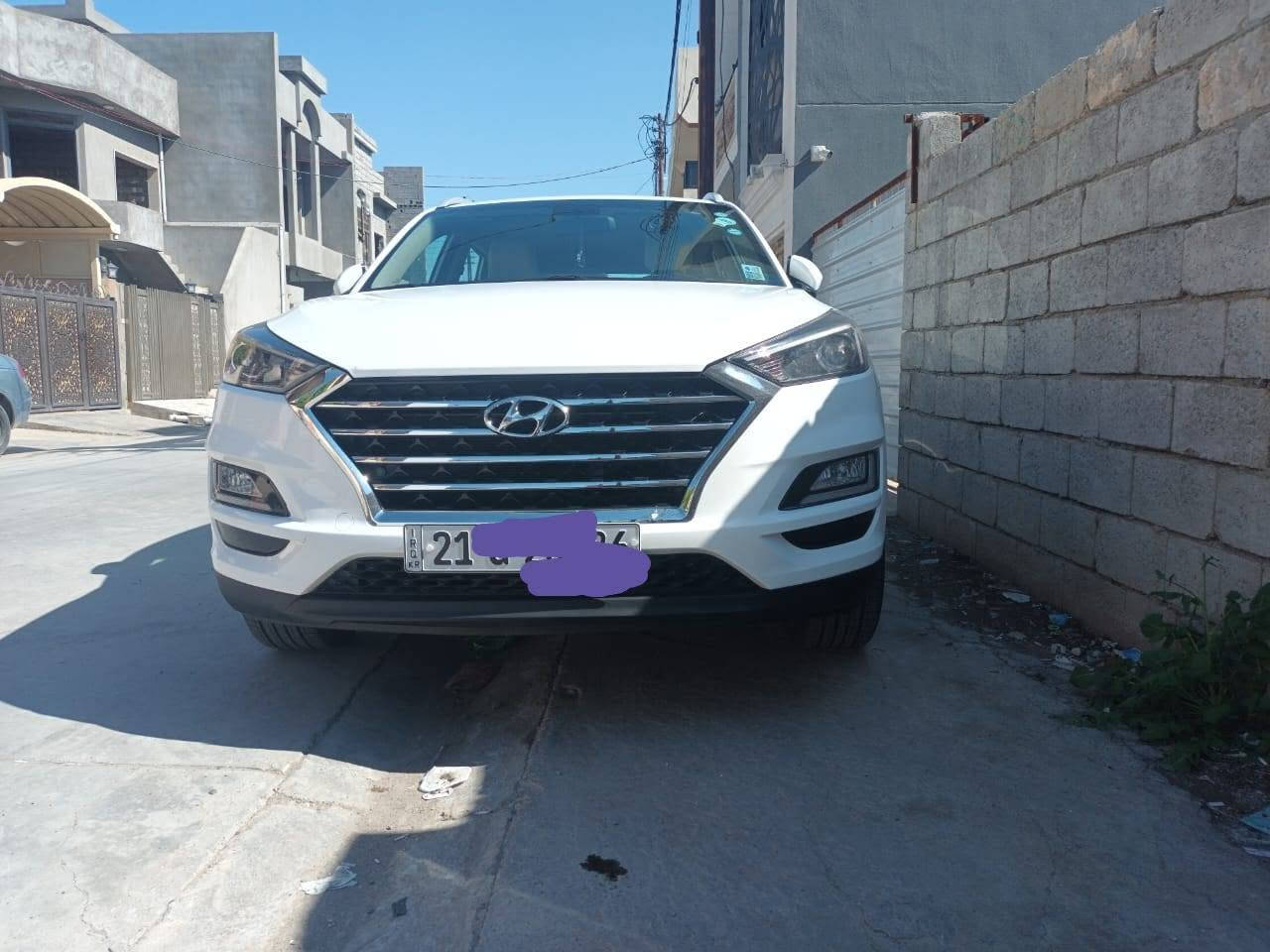 سلام عليكم هونداي توكسان موديل 2019 فول مواصفات عدا سلايت مكاني كركوك للاستفسار *********** مكفولة من كير ومحرك ولا صبغ ولا حالوب ولا تبديل بيها بارد موضح بورقه فحص باسمي شرط تحويل والغرامة ان وجد سياره وارد خليجي الكوري الأصلي هند بريك بلرجل عداد المسافه 92 بطاقة بنزين بي كركوك, العراق
