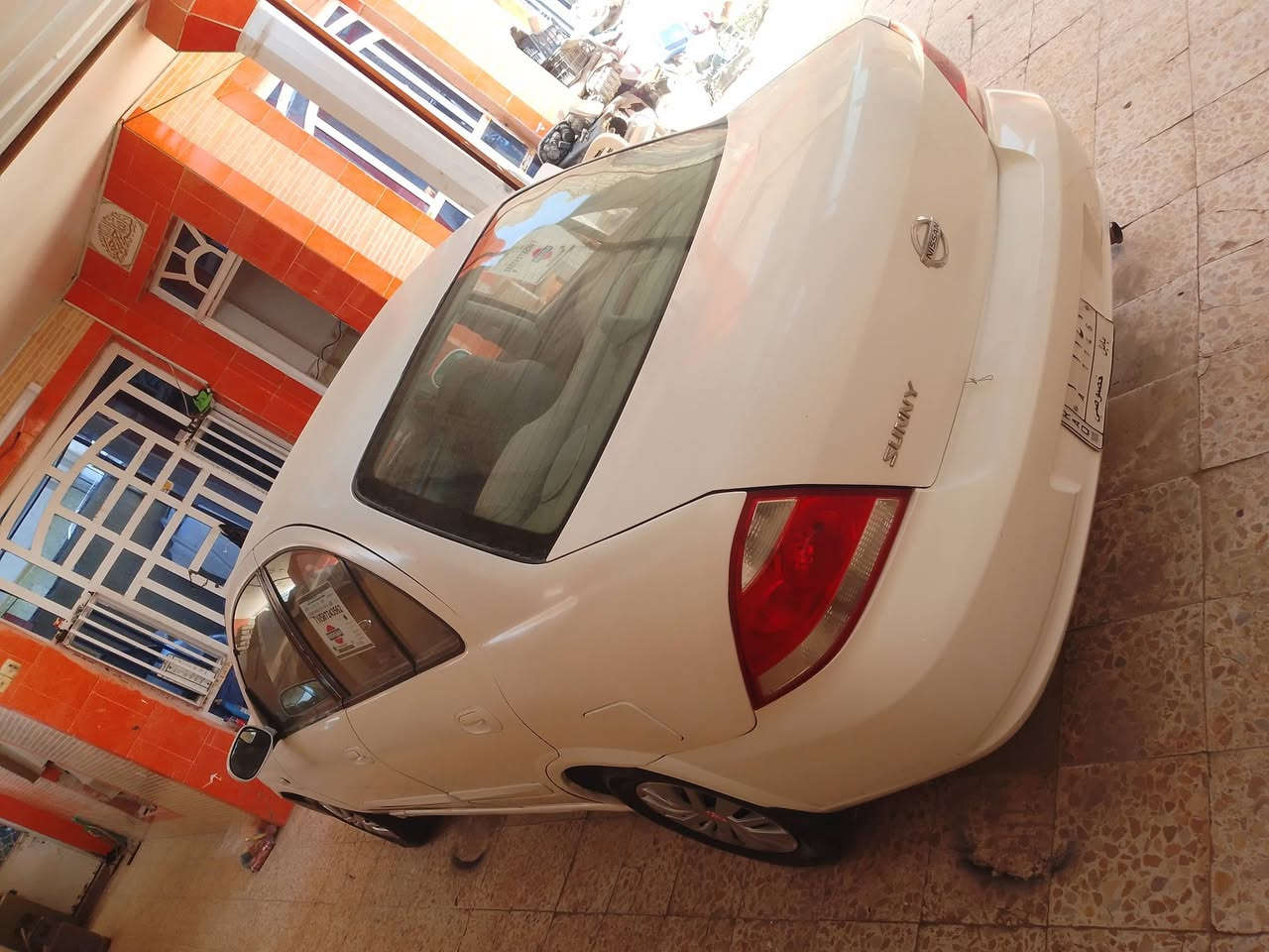 نيسان صني 2009/ بابل مكينه وكير على الفحص تبريد شغال  بيه صبغ قطع ابيع حزام كفاله من الكص والعيب الشرعي جاملغ خلفي بي معجون جهه السائق  وجاملغ امامي  الايمن تبديل تحويل مباشر حداديه نظيفه   تجي تكلب وتقتنع شوف العين, بيك خير وتدلل مكانها بالقاسم السعر///// 73/// ***********
