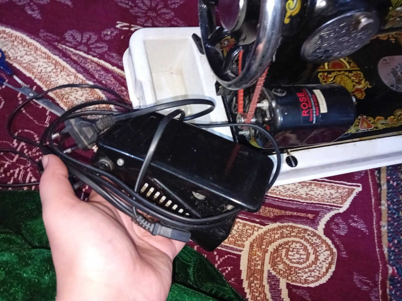 السلام عليكم. مكينه ام الجنطه استخدام قليل جديده بعدها
 للبيع سعرها ٨٠ لتواصل ***********
