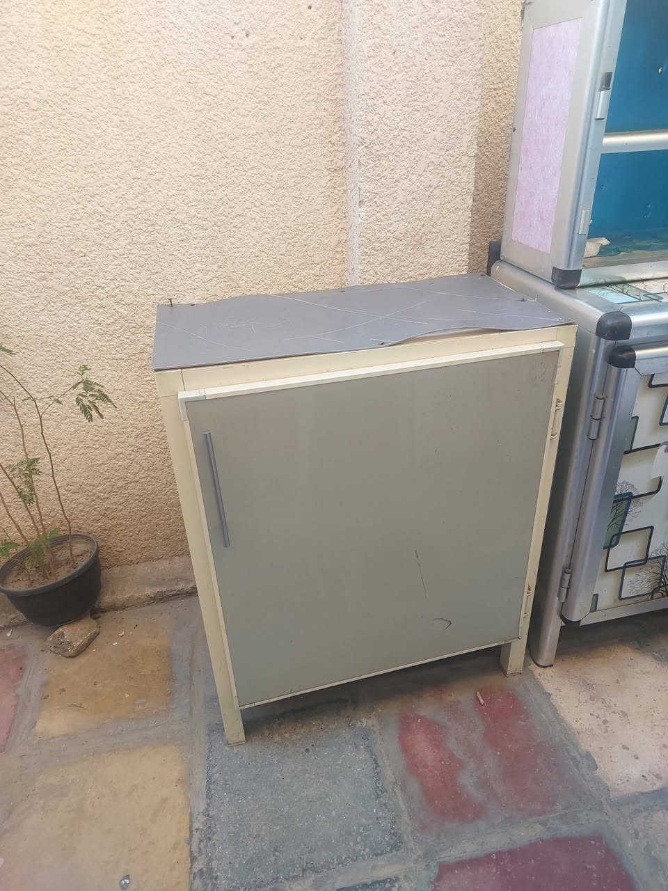 للبيع كاونتر وملحق 35 وميز صغير 20 مكان سيديه


**إذا كنت صاحب هذا الإعلان وتريد حذفه لأي سبب، رجاءا أرسل رسالة إلى الدعم الفني**